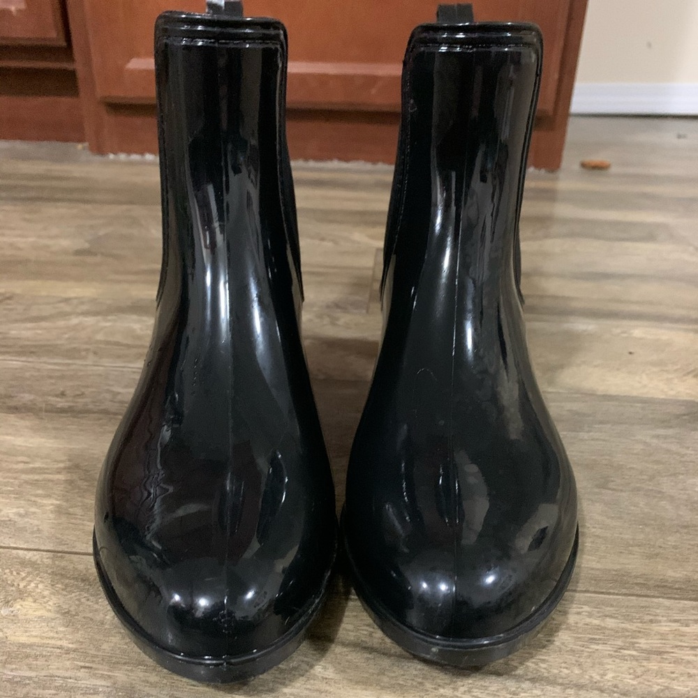 Sleek INC Black Rain Boots BARELY WORN - Picture 2 of 5